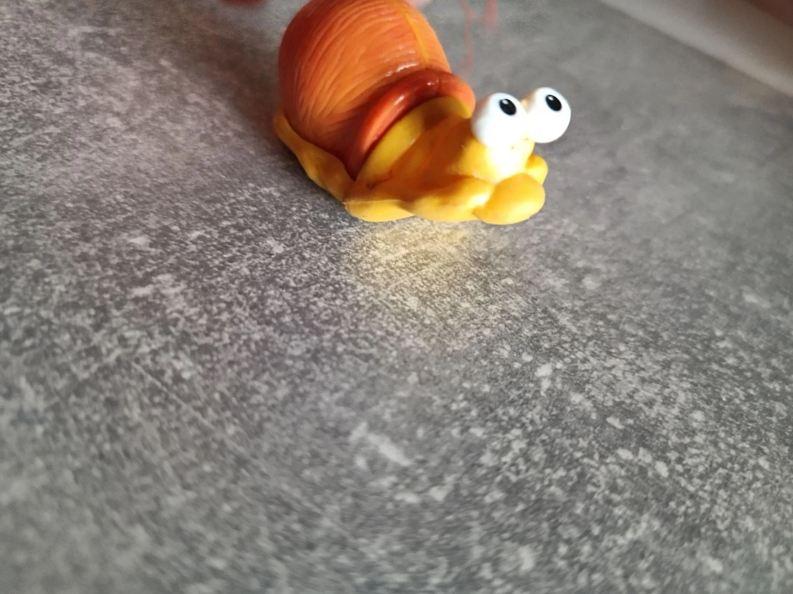 Moving snail Kinder 90s – photo 4